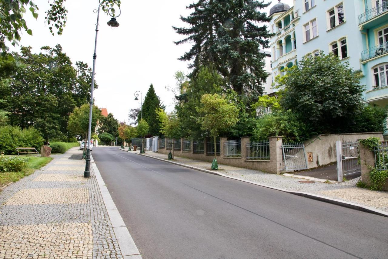 Ubytovani 1204 Na Ulici Krale Jiriho Apartman Karlovy Vary Kültér fotó