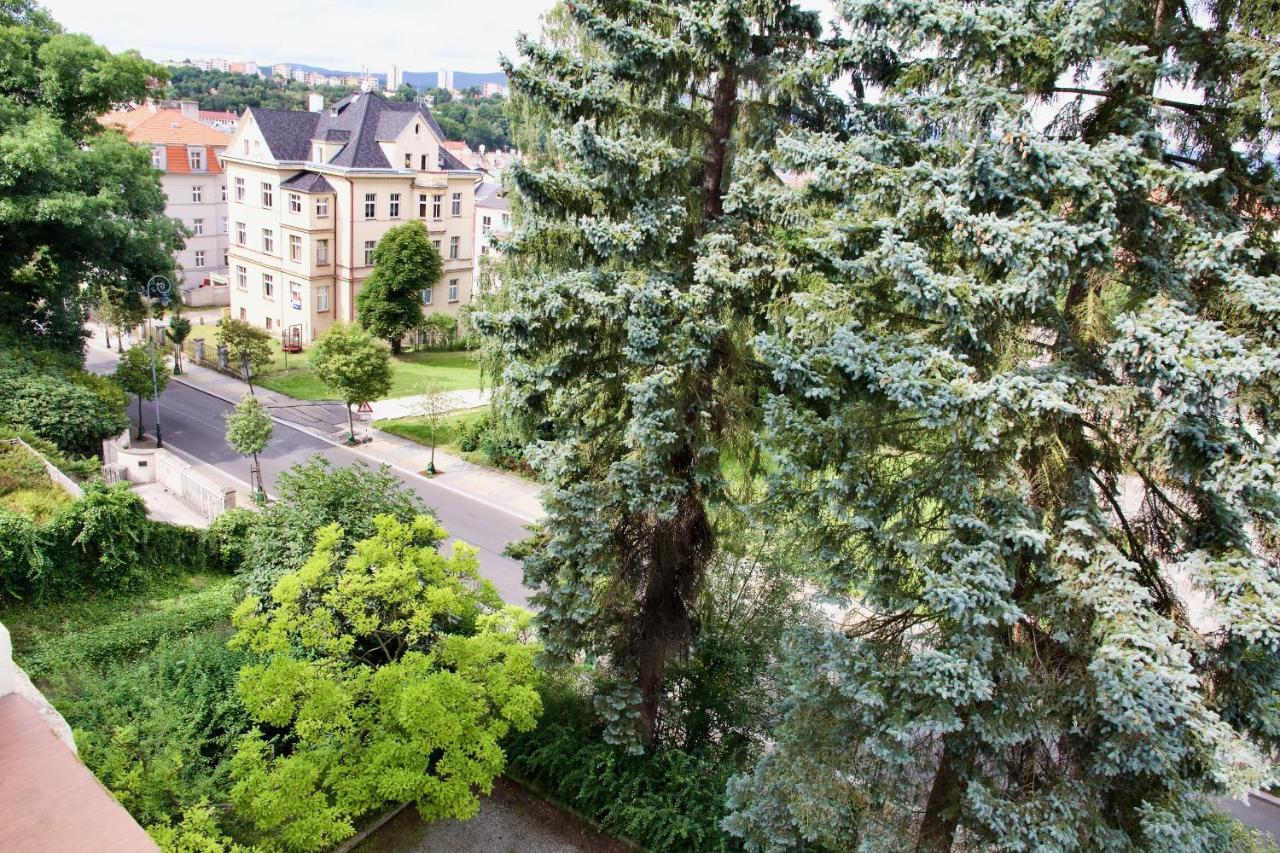Ubytovani 1204 Na Ulici Krale Jiriho Apartman Karlovy Vary Kültér fotó