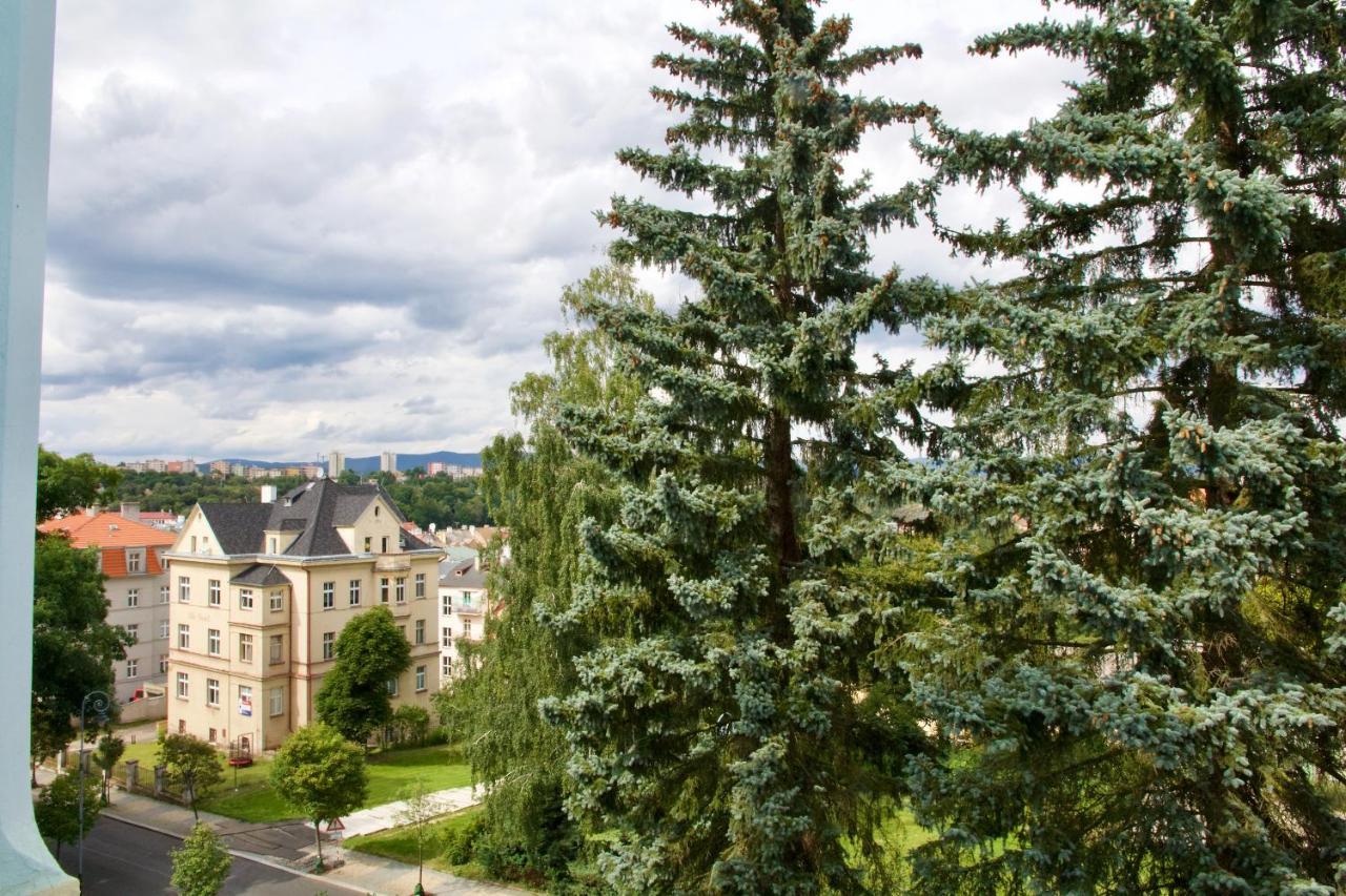 Ubytovani 1204 Na Ulici Krale Jiriho Apartman Karlovy Vary Kültér fotó